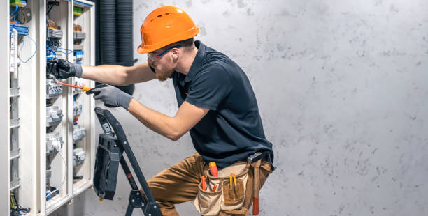Best Emergency Electrical Repair  in Shady Hollow, TX
